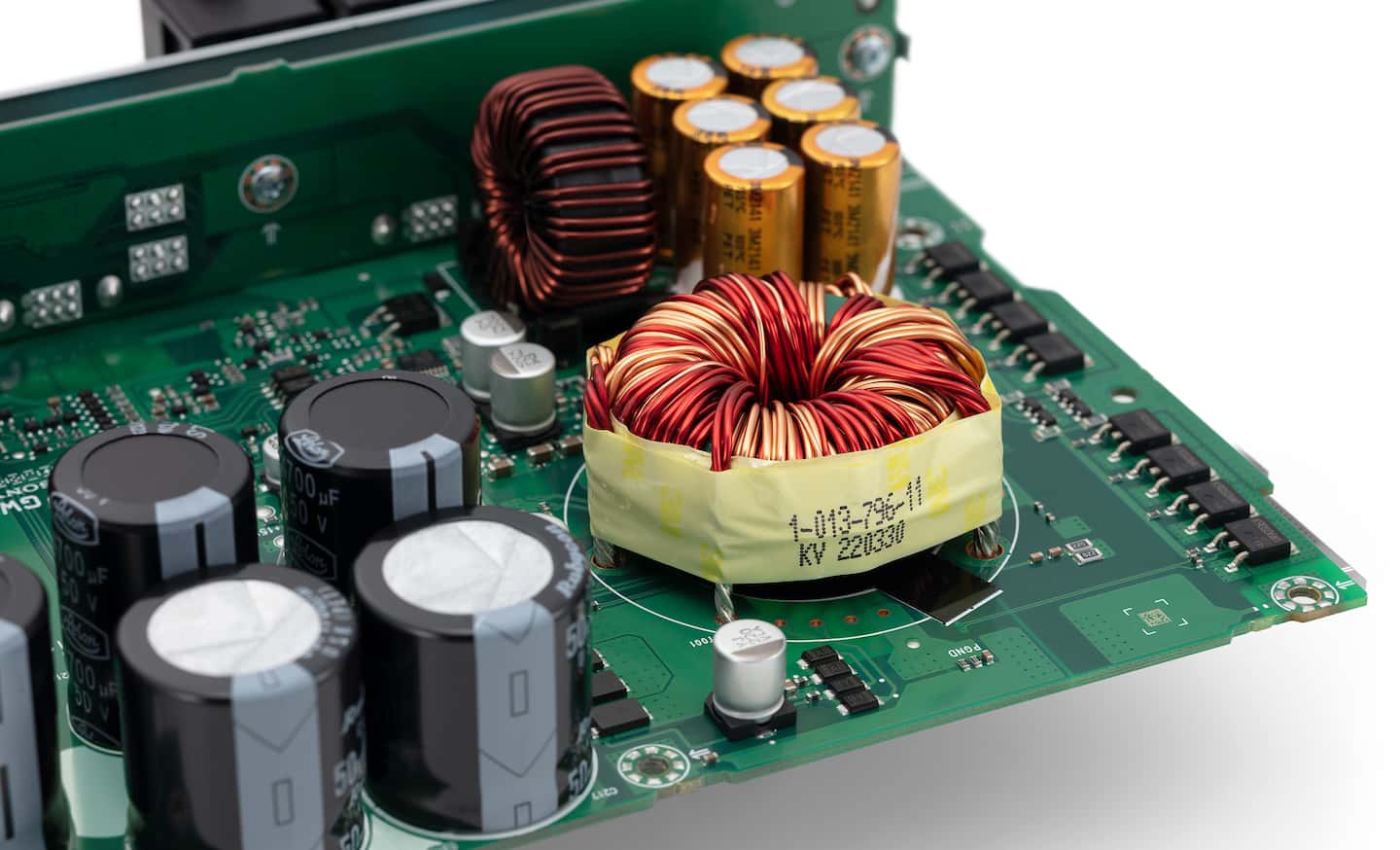 Internal view of the XM-1ES Mobile ES mono power amplifier power supply block
