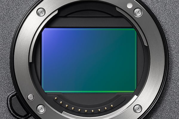 Product image showing a close-up of the full-size sensor of the FX2